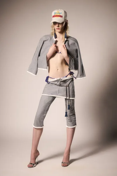 Look 32